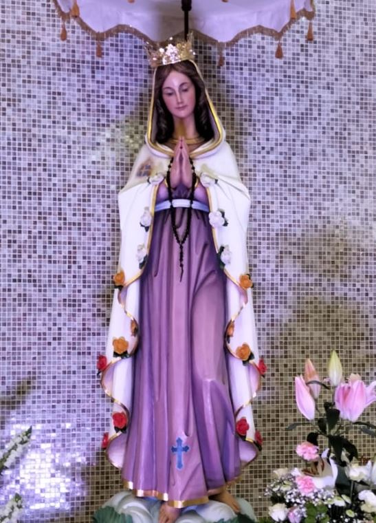 Madone de la Réparation, statue entirère